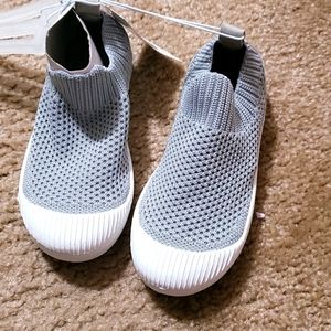 Size 9 toddler shoes